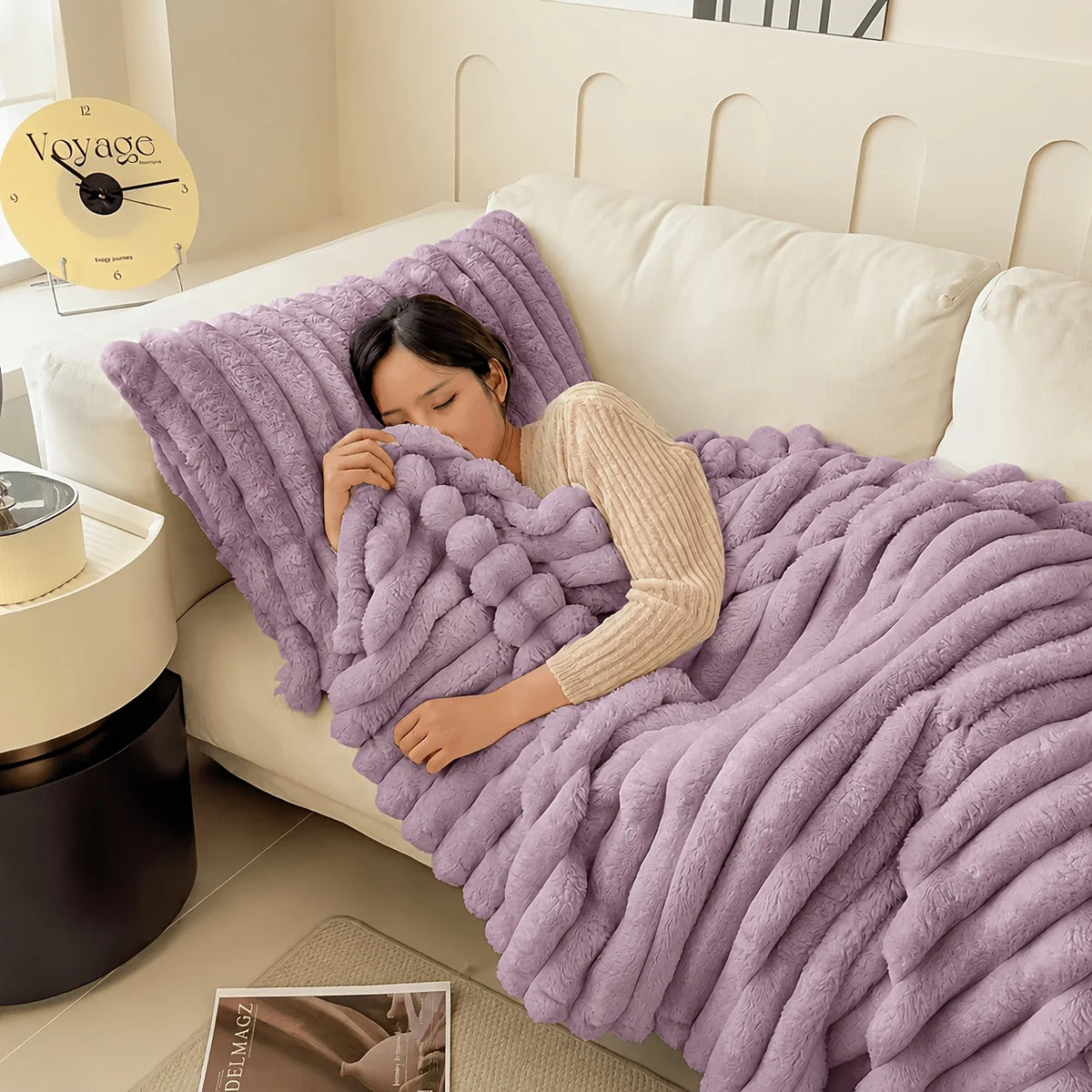Soft Solid Color Fleece Throw Blanket for Sofa & Bed