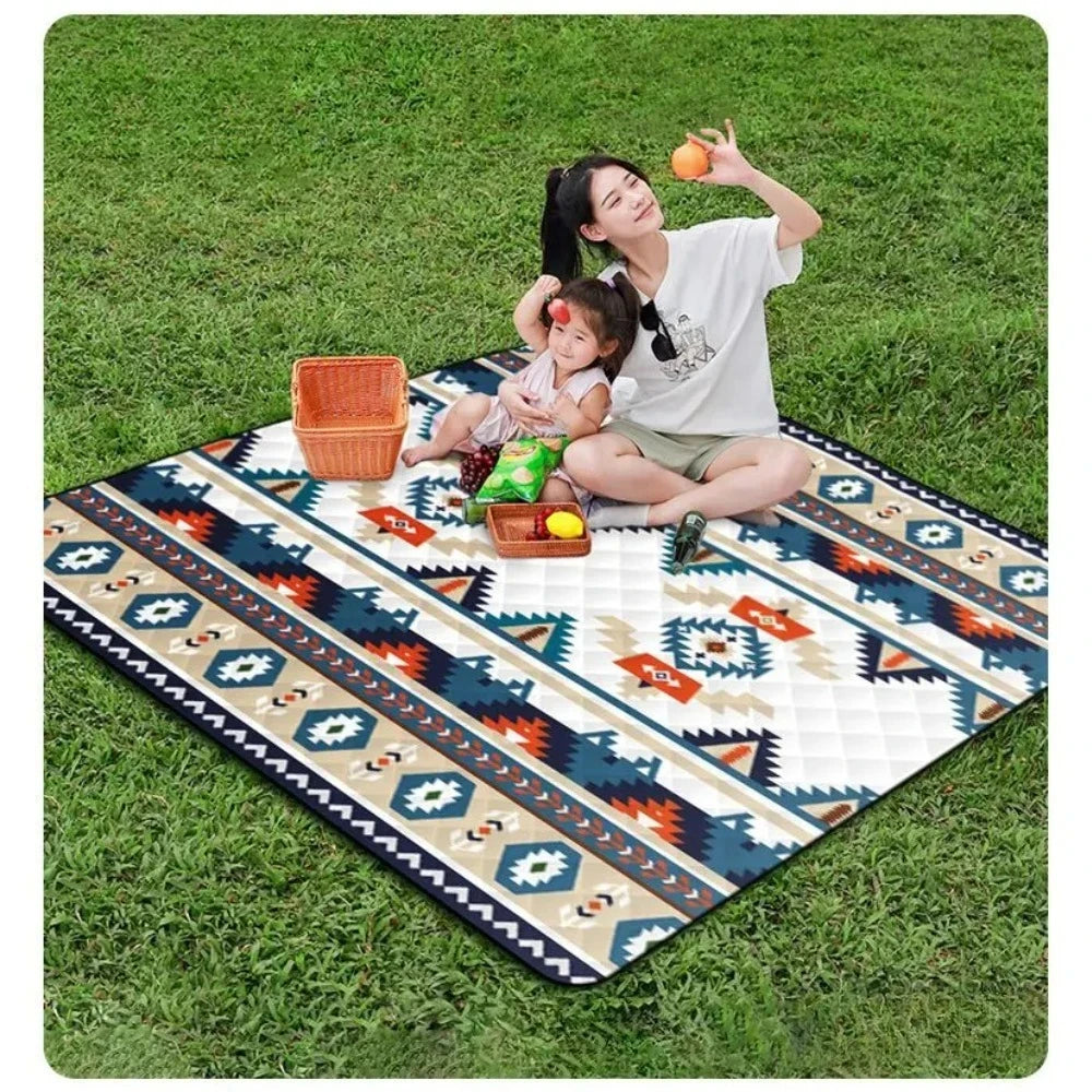 200 × 200cm Waterproof Picnic Blanket – Large Foldable Outdoor Mat