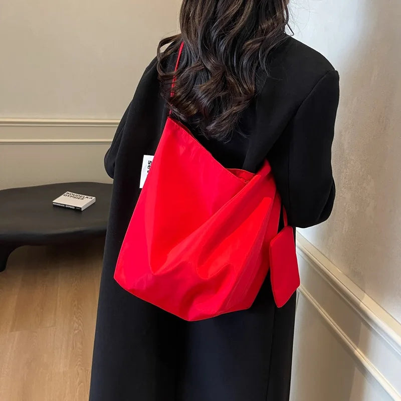 Minimalist Women’s Shoulder Bag – Casual Everyday Tote