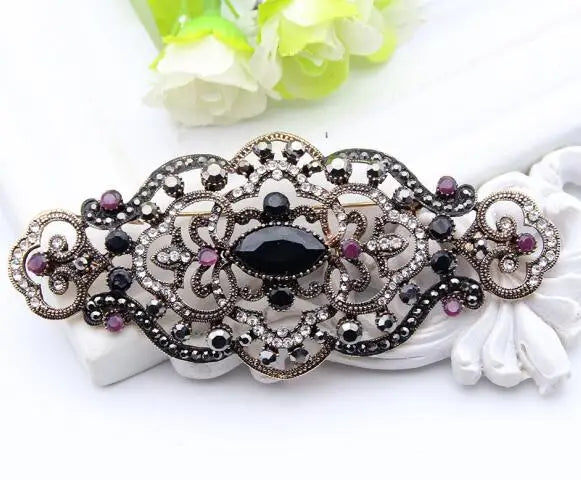 Women's Vintage-Inspired Resin Brooch