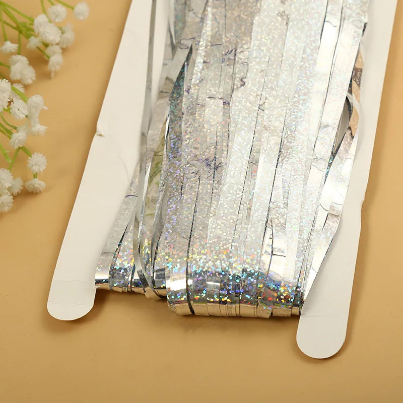 Metallic Tinsel Foil Fringe Curtain – Christmas Party Backdrop Decor
