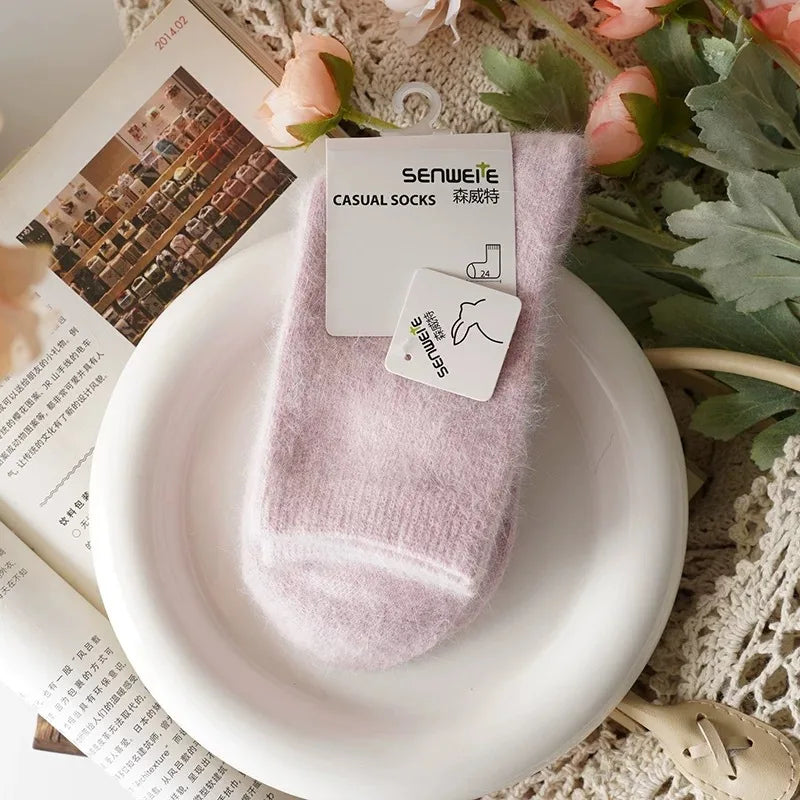 Women's Warm Wool Blend Socks – Soft Cozy Autumn Winter Crew Socks