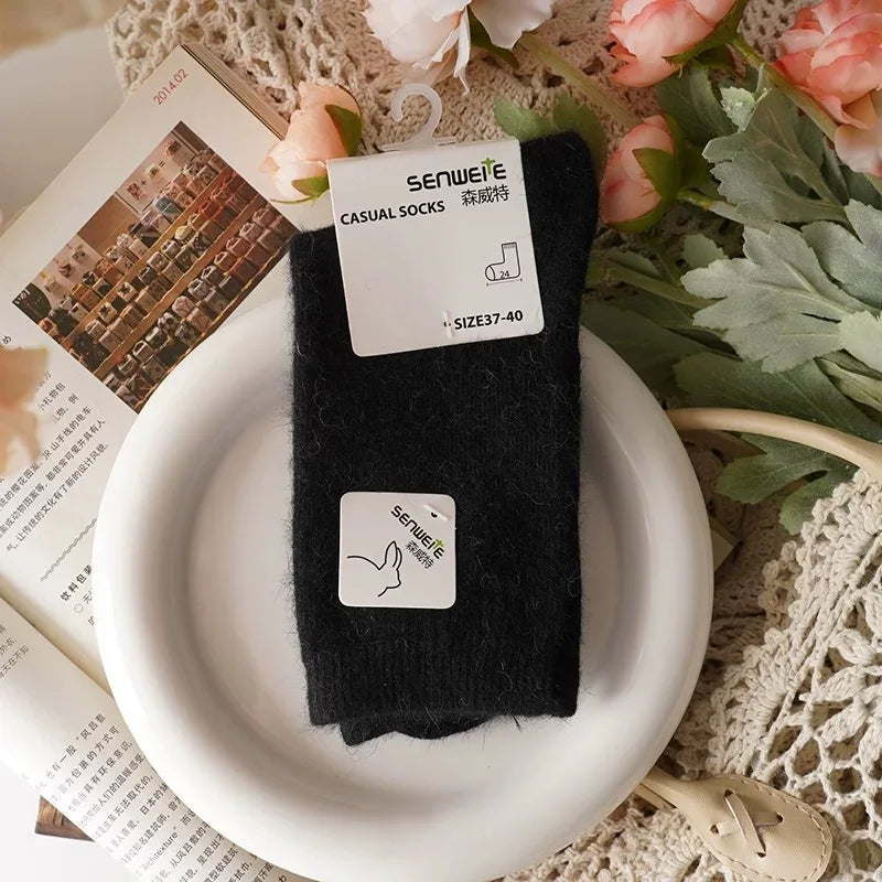 Women's Warm Wool Blend Socks – Soft Cozy Autumn Winter Crew Socks