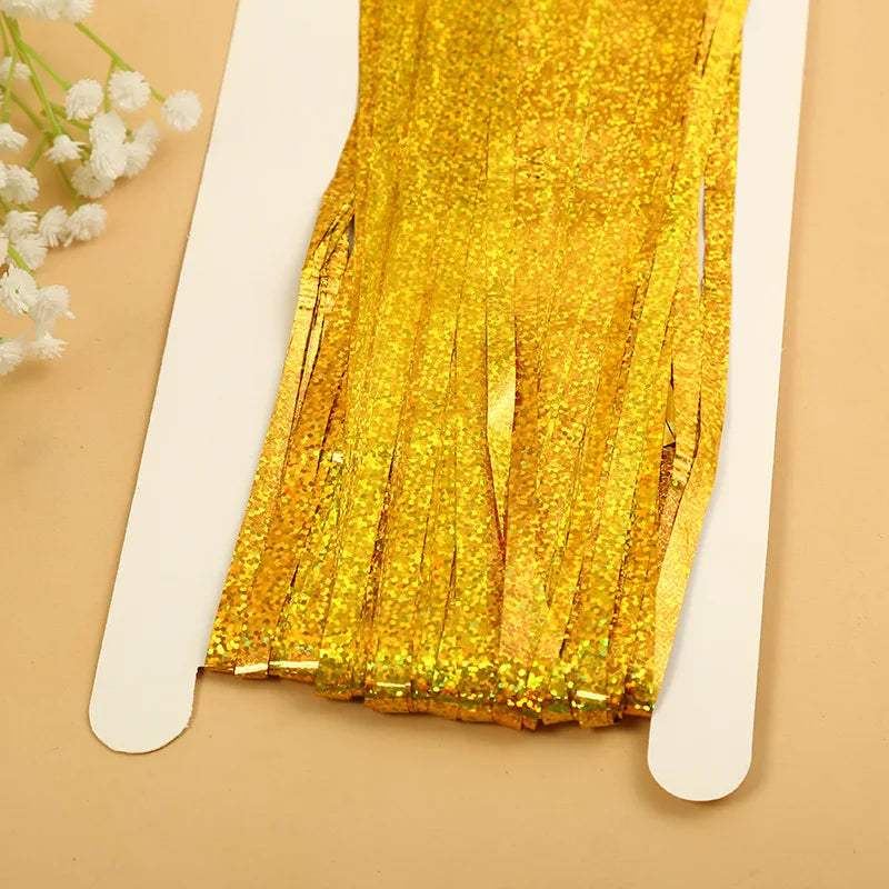 Metallic Tinsel Foil Fringe Curtain – Christmas Party Backdrop Decor
