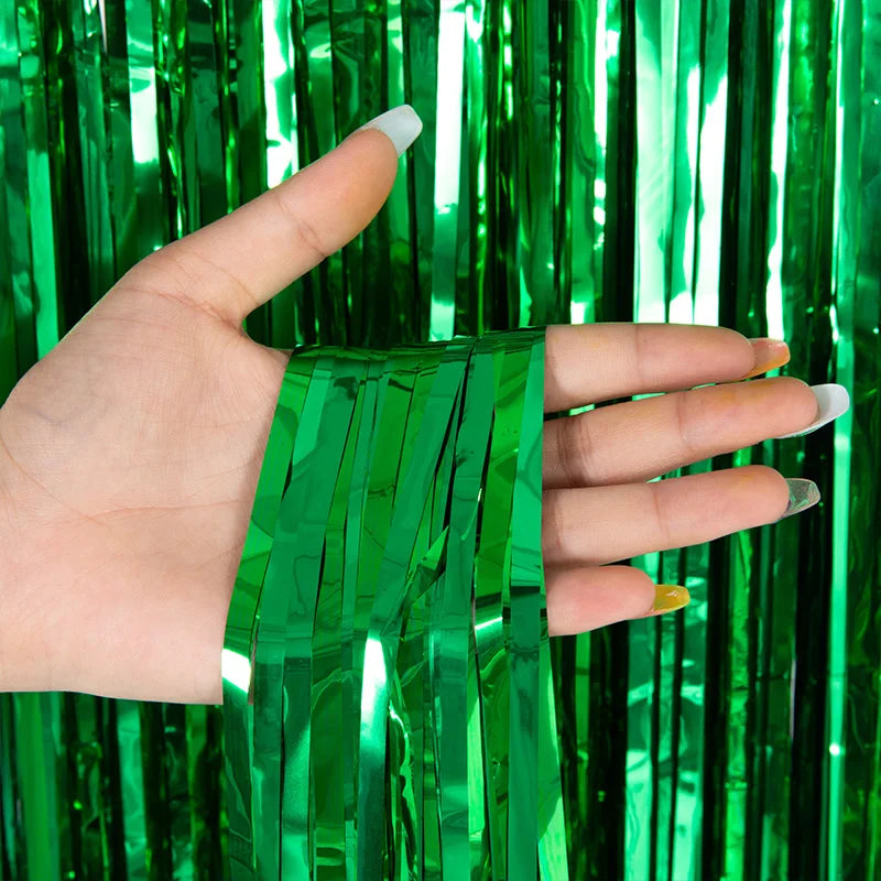 Metallic Tinsel Foil Fringe Curtain – Christmas Party Backdrop Decor