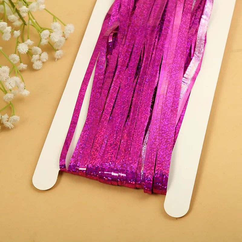 Metallic Tinsel Foil Fringe Curtain – Christmas Party Backdrop Decor