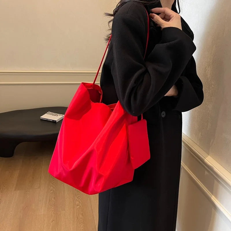 Minimalist Women’s Shoulder Bag – Casual Everyday Tote