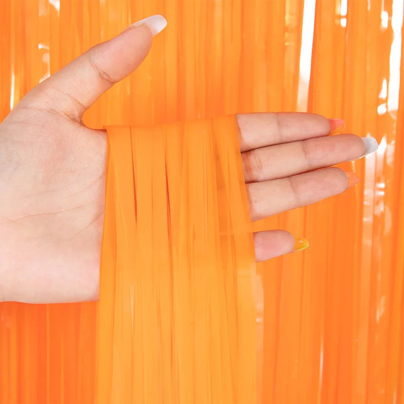 Metallic Tinsel Foil Fringe Curtain – Christmas Party Backdrop Decor