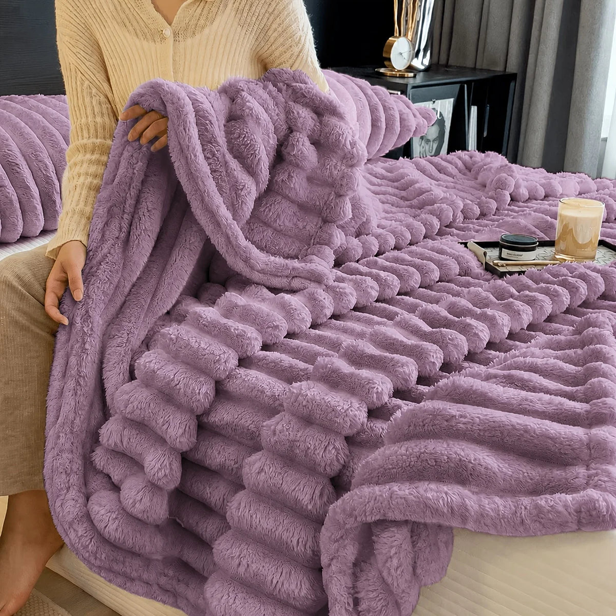 Soft Solid Color Fleece Throw Blanket for Sofa & Bed