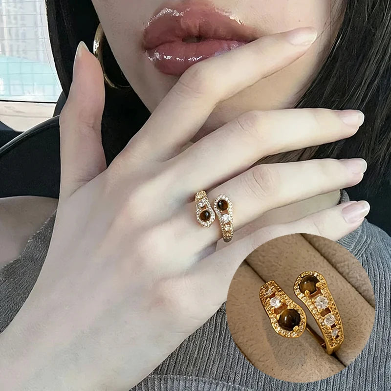 Women's Geometric Rhinestone Ring – Elegant Minimalist Fashion Jewelry