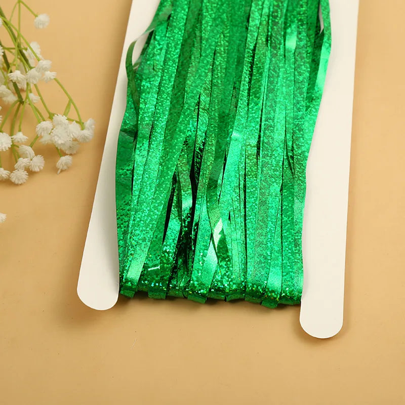 Metallic Tinsel Foil Fringe Curtain – Christmas Party Backdrop Decor