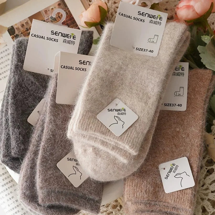 Women's Warm Wool Blend Socks – Soft Cozy Autumn Winter Crew Socks
