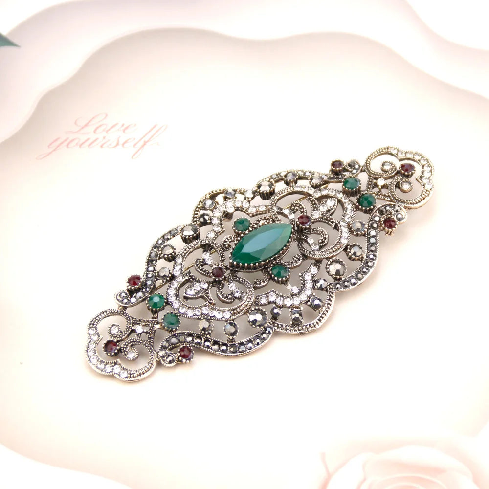 Women's Vintage-Inspired Resin Brooch