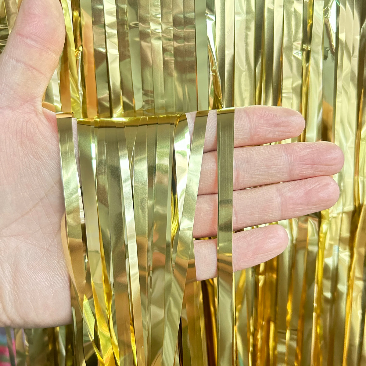 Metallic Tinsel Foil Fringe Curtain – Christmas Party Backdrop Decor