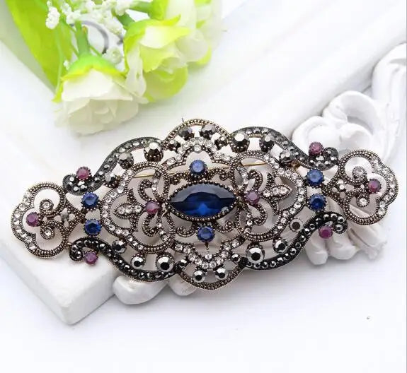 Women's Vintage-Inspired Resin Brooch