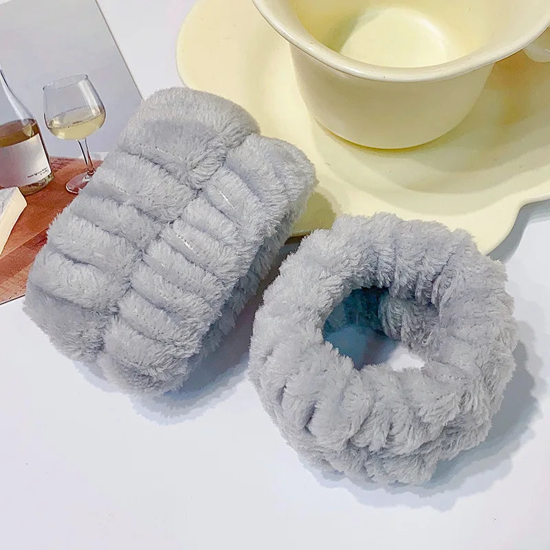 Soft Microfiber Wrist Wash Bands for Face Washing