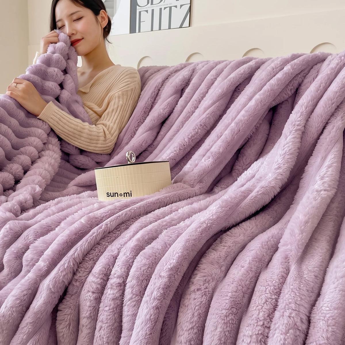 Soft Solid Color Fleece Throw Blanket for Sofa & Bed