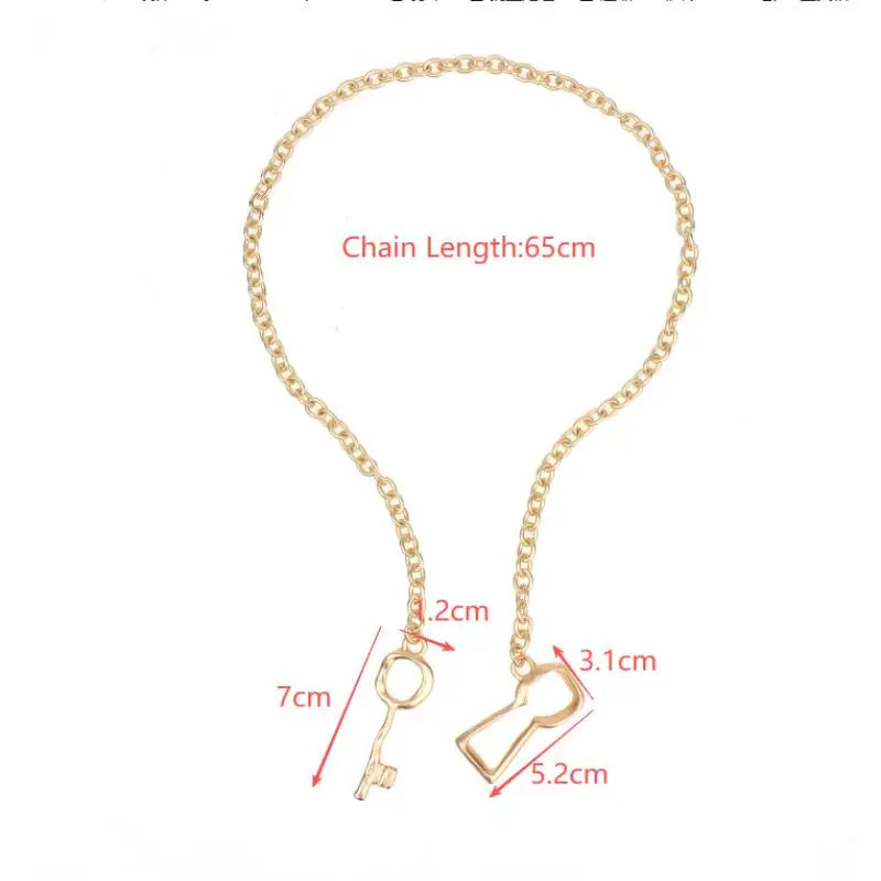 Gold Tone Chunky Chain Key Pendant Necklace for Women