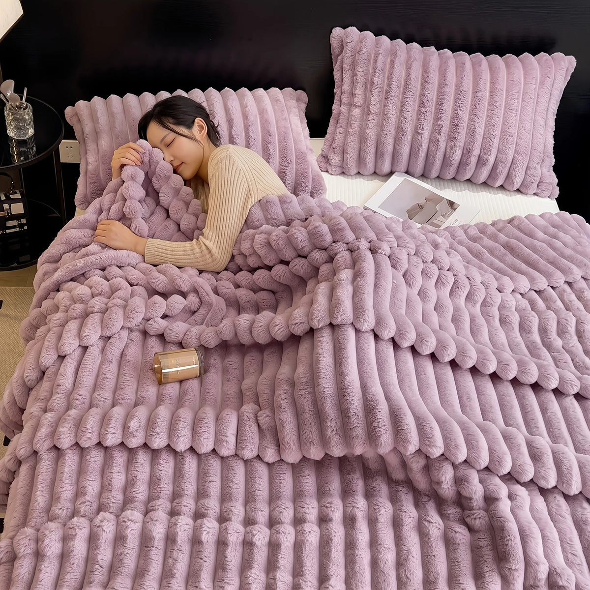 Soft Solid Color Fleece Throw Blanket for Sofa & Bed