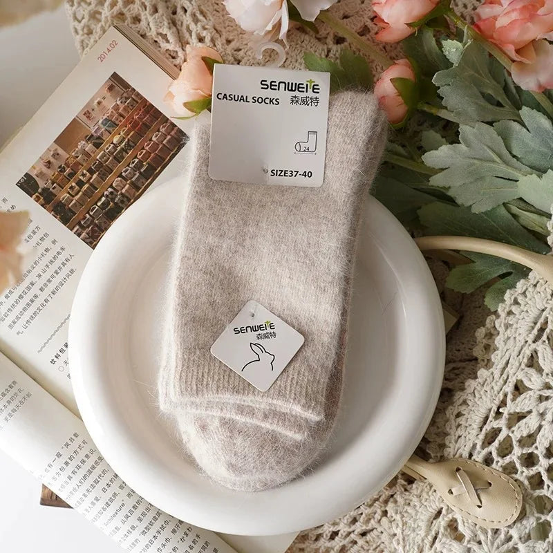Women's Warm Wool Blend Socks – Soft Cozy Autumn Winter Crew Socks
