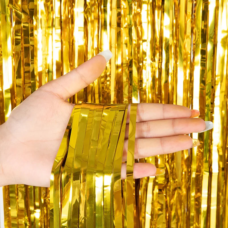 Metallic Tinsel Foil Fringe Curtain – Christmas Party Backdrop Decor