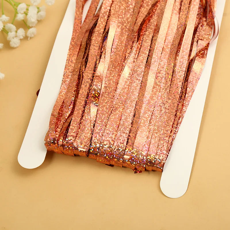 Metallic Tinsel Foil Fringe Curtain – Christmas Party Backdrop Decor